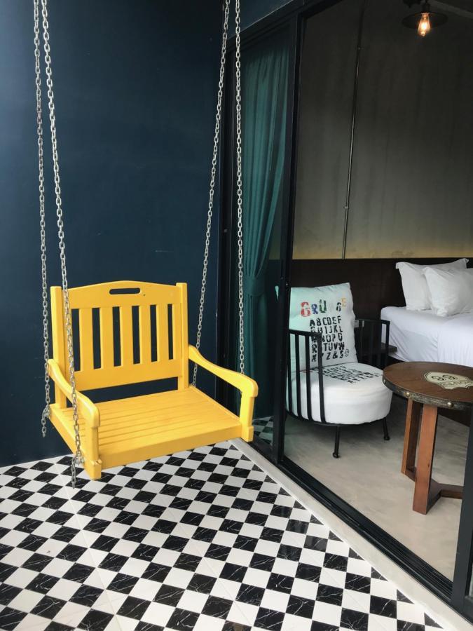 Mosstel Hotel Phitsanulok Bagian luar foto