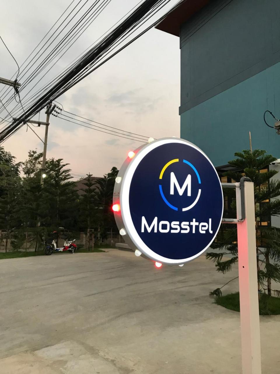 Mosstel Hotel Phitsanulok Bagian luar foto