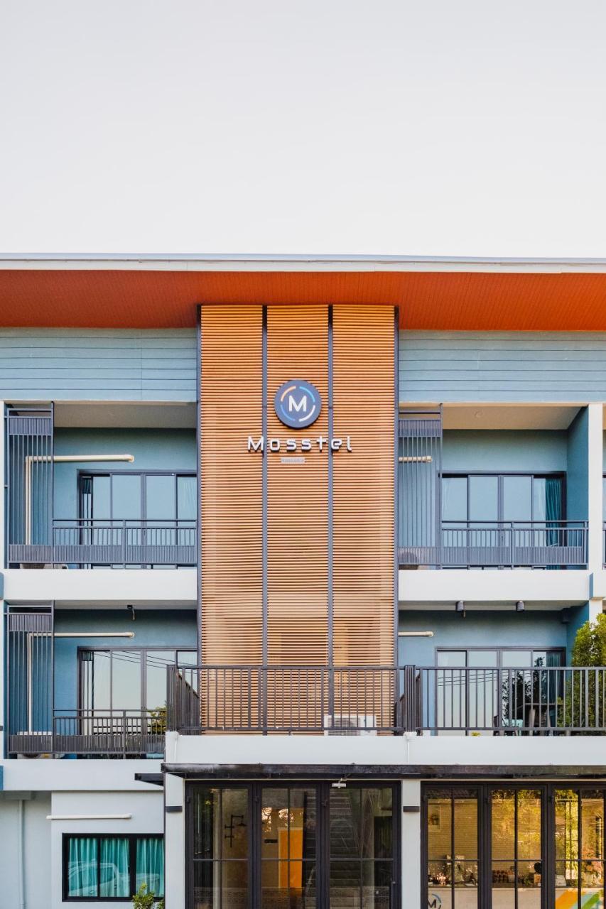 Mosstel Hotel Phitsanulok Bagian luar foto