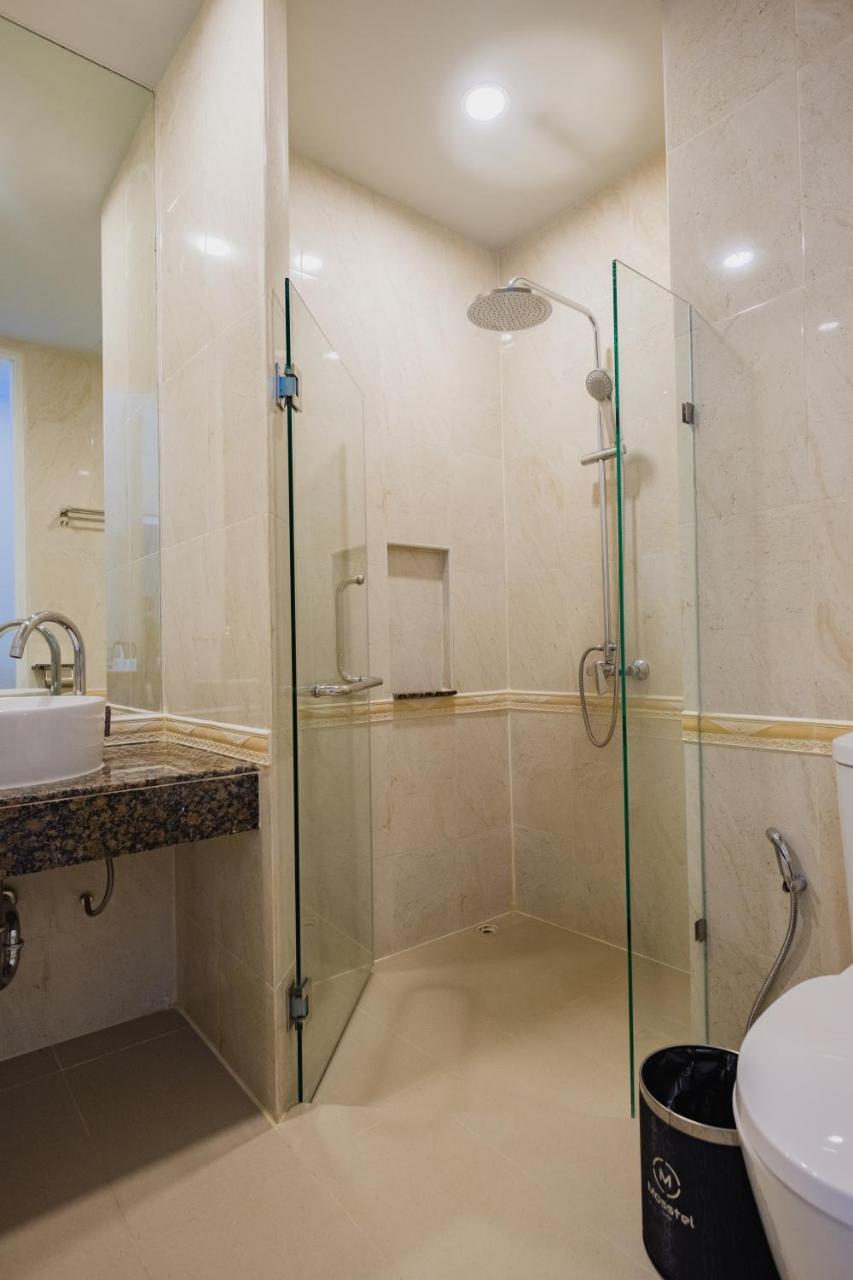 Mosstel Hotel Phitsanulok Bagian luar foto